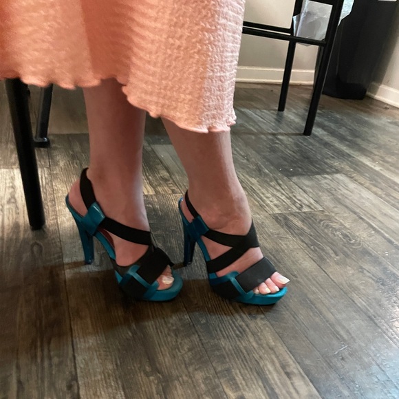 Jessica Simpson Black & Teal Metallic Platform Heels Size 6-6.5 - Picture 8 of 12
